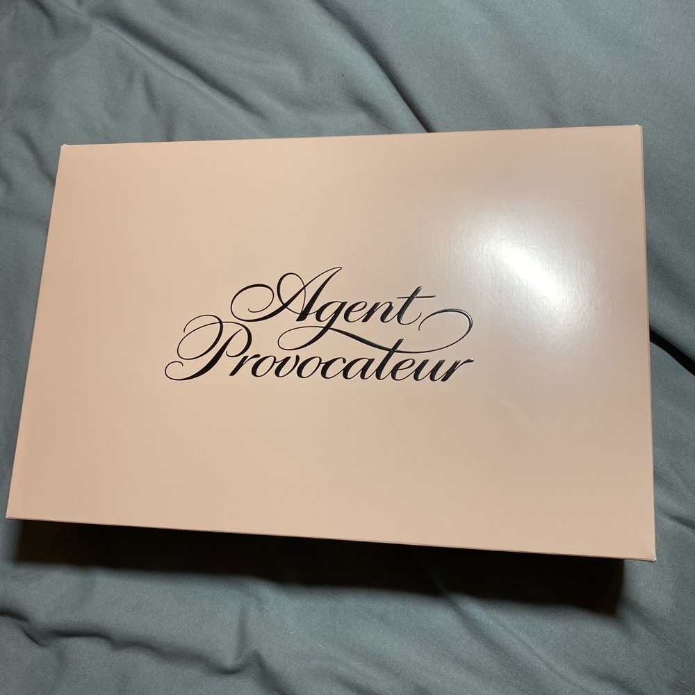 Agent Provocateur Body Amour - Picture 5 of 9